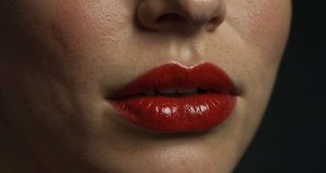 Dermatillomanía: consejos efectivos para dejar de morderse los labios Dermatillomanía: consejos efectivos para dejar de morderse los labios